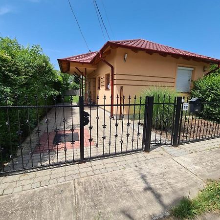 Zseki Apartman Hajduszoboszlo Exterior foto