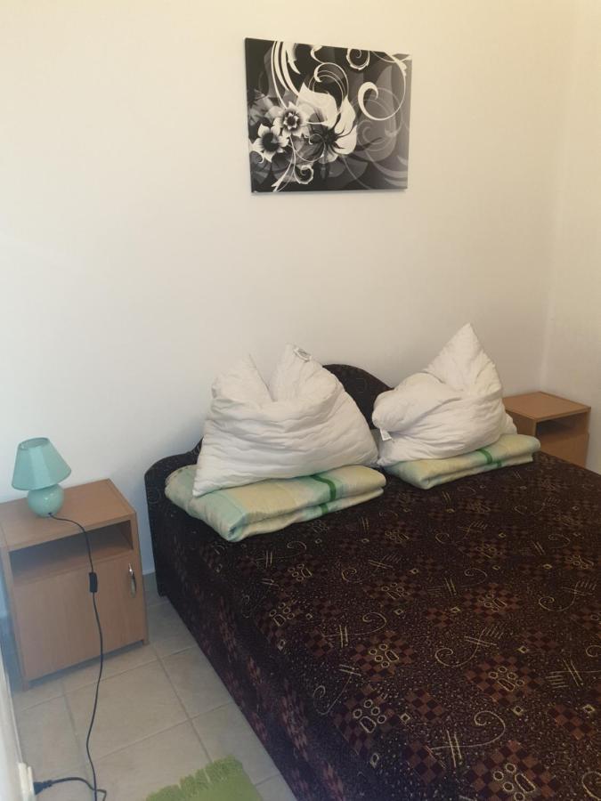 Zseki Apartman Hajduszoboszlo Exterior foto