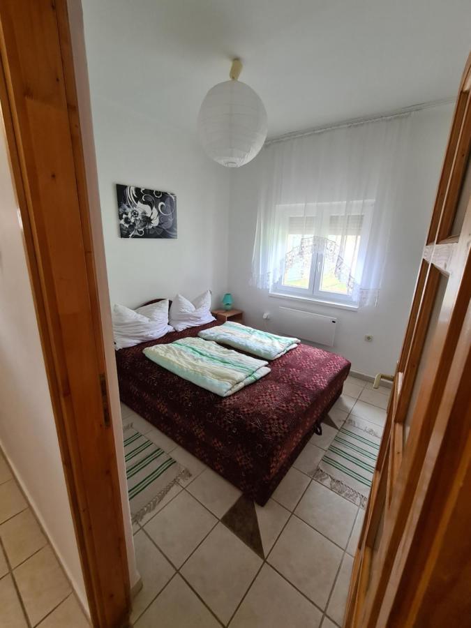 Zseki Apartman Hajduszoboszlo Exterior foto