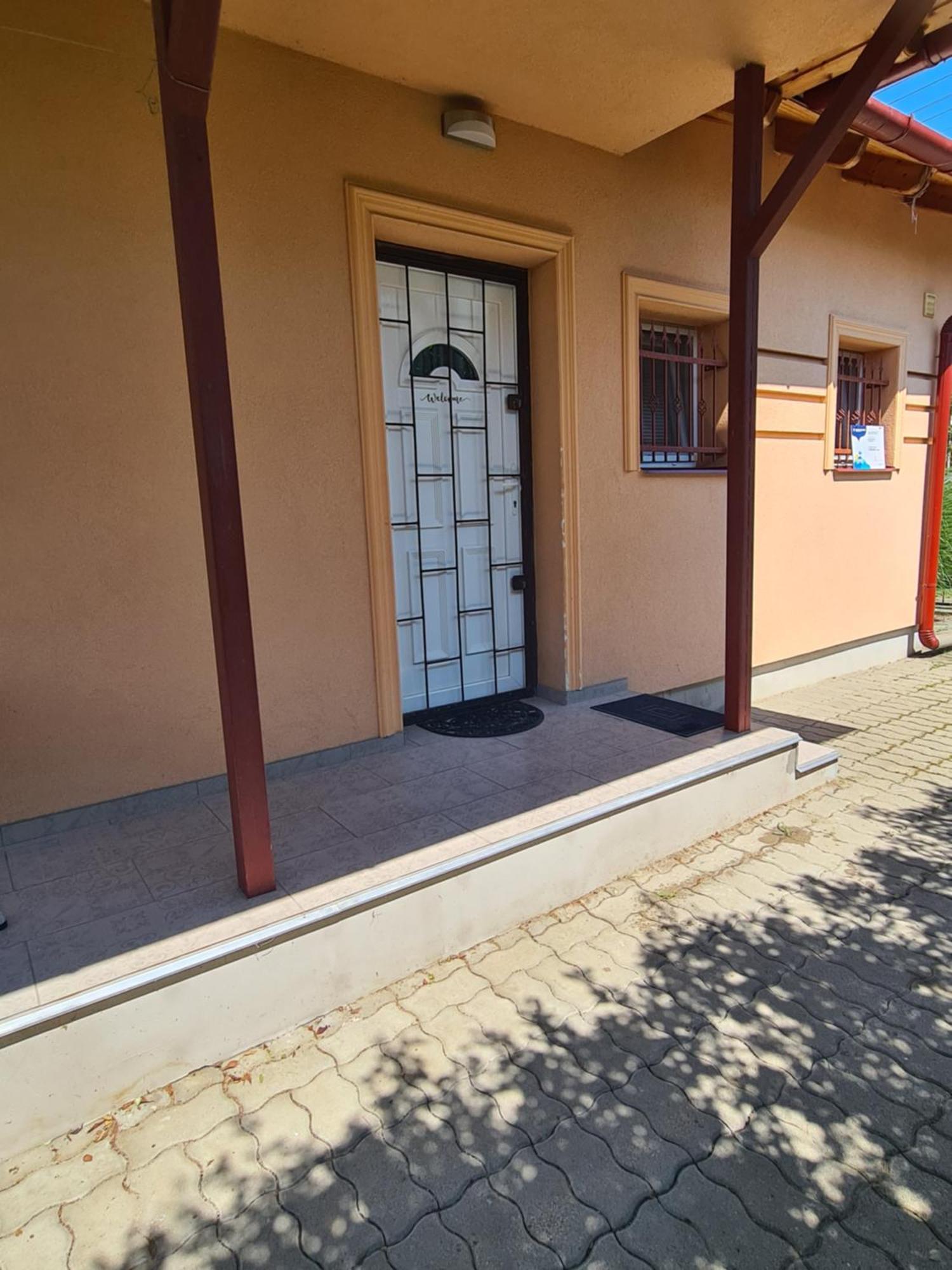 Zseki Apartman Hajduszoboszlo Exterior foto