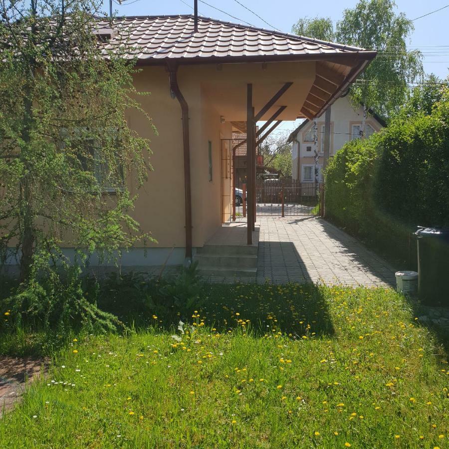 Zseki Apartman Hajduszoboszlo Exterior foto